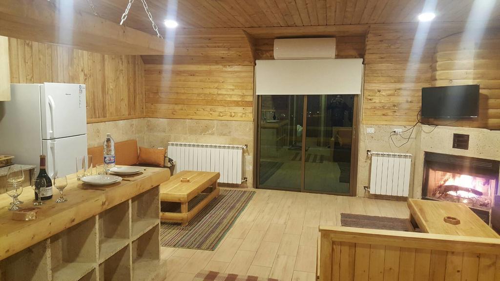 Villetta di Fārayyā Esterno foto